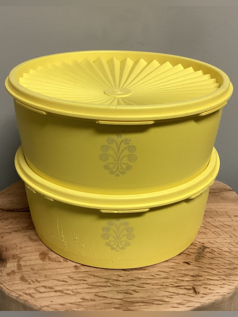 🟡 Vintage - Tupperware - By one get one FREE - Collectible - Unique - Yellow
